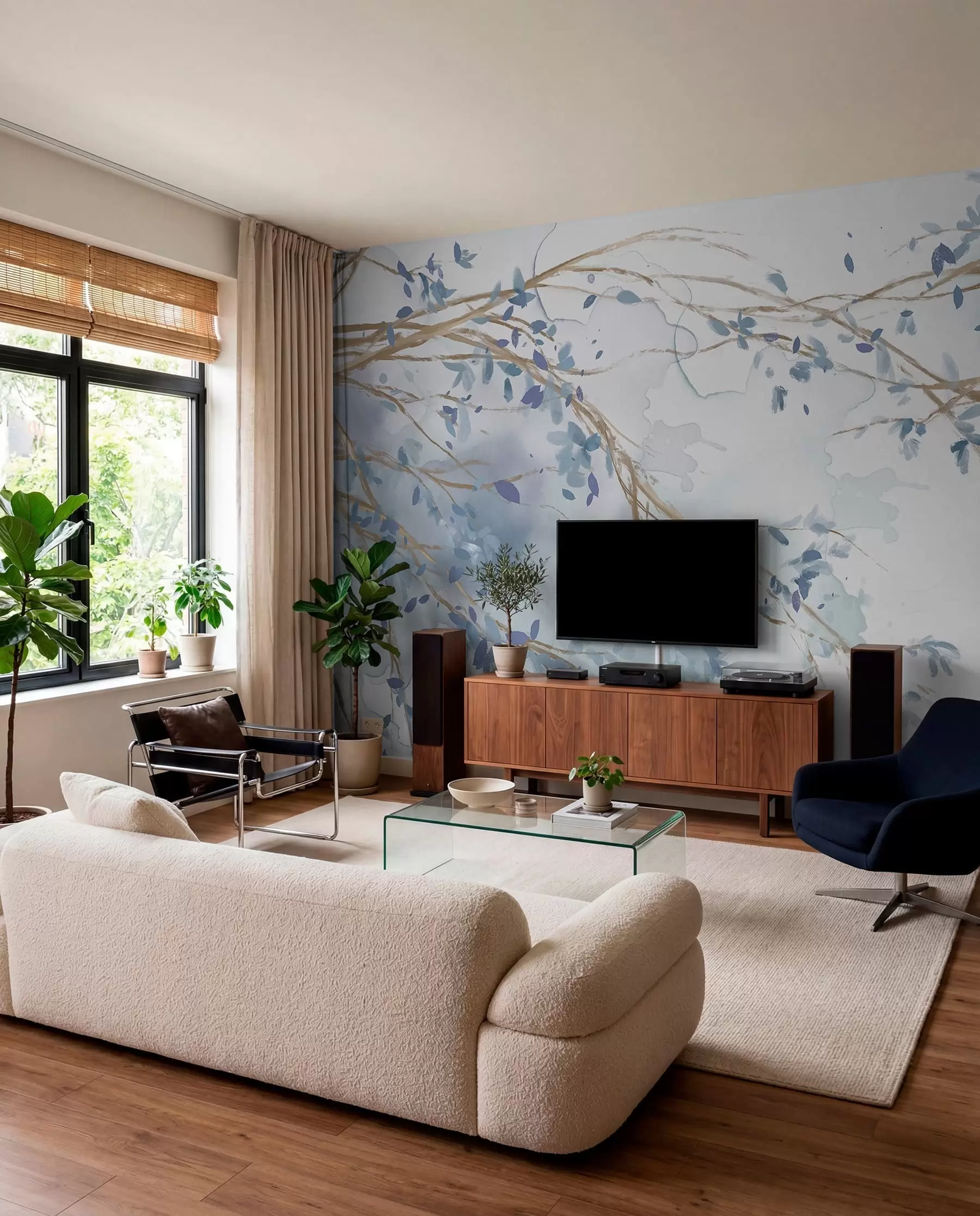 wall murals Деликатне плаве и беле цветне гране са меком, замућеном позадином акварела w07919