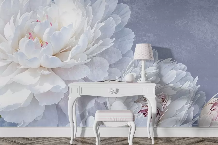 wall murals Цветови белих божура са детаљима са меким, деликатним латицама на светлој пастелно плавој текстурираној позадини w08379