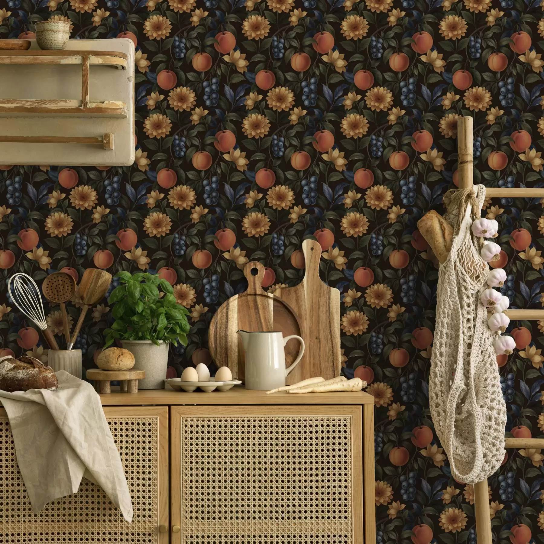 wall murals Воће и златно цвеће на тамној ботаничкој позадини a00395