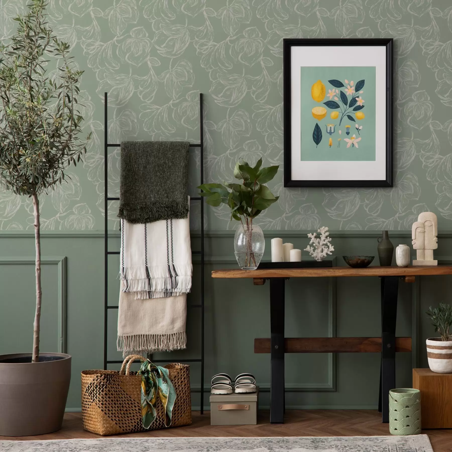 wall murals Линеарно велико цвеће, потези кредом на позадини жалфије a00625v1