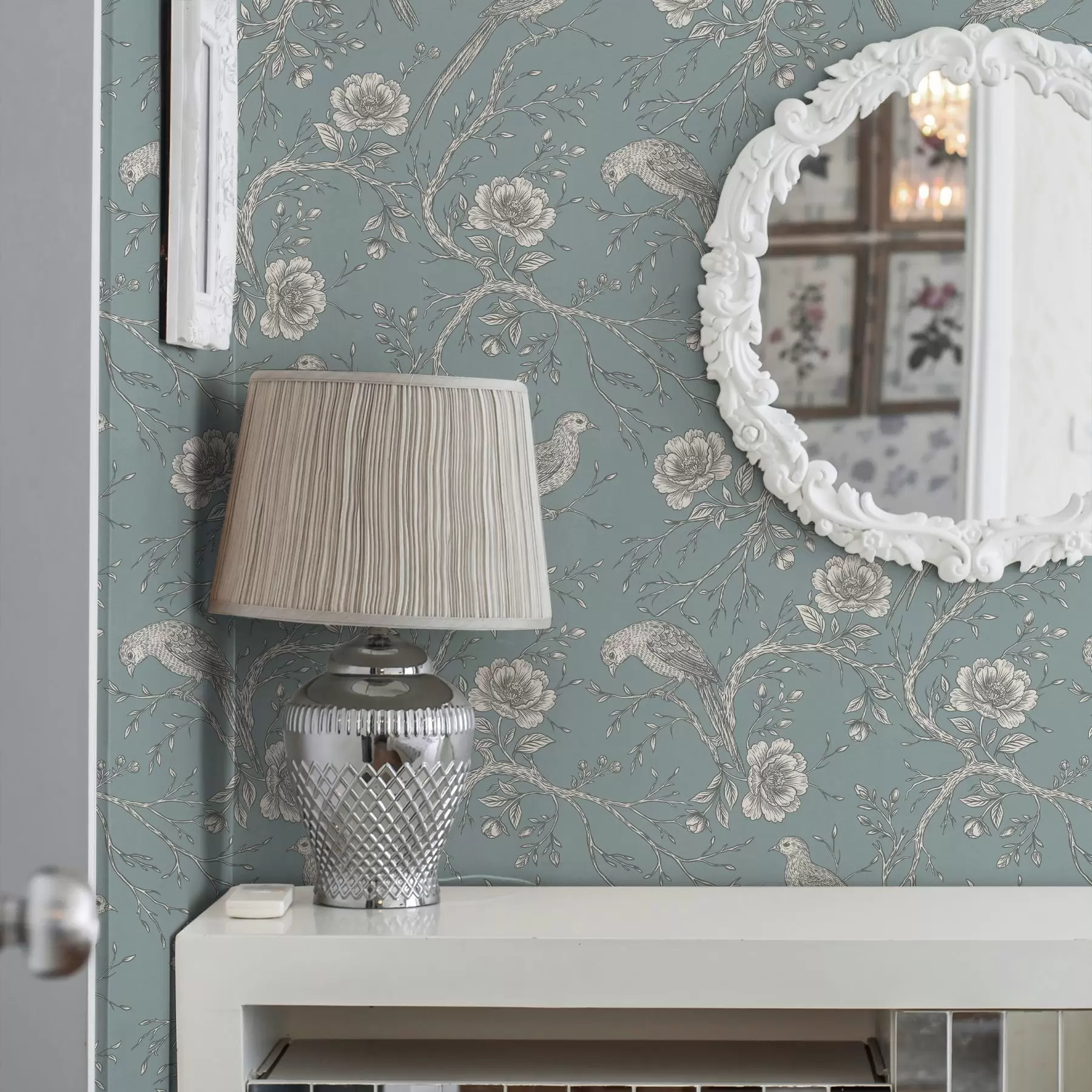 wall murals Контурно нацртане птице на гранама, пригушена плава позадина a01022