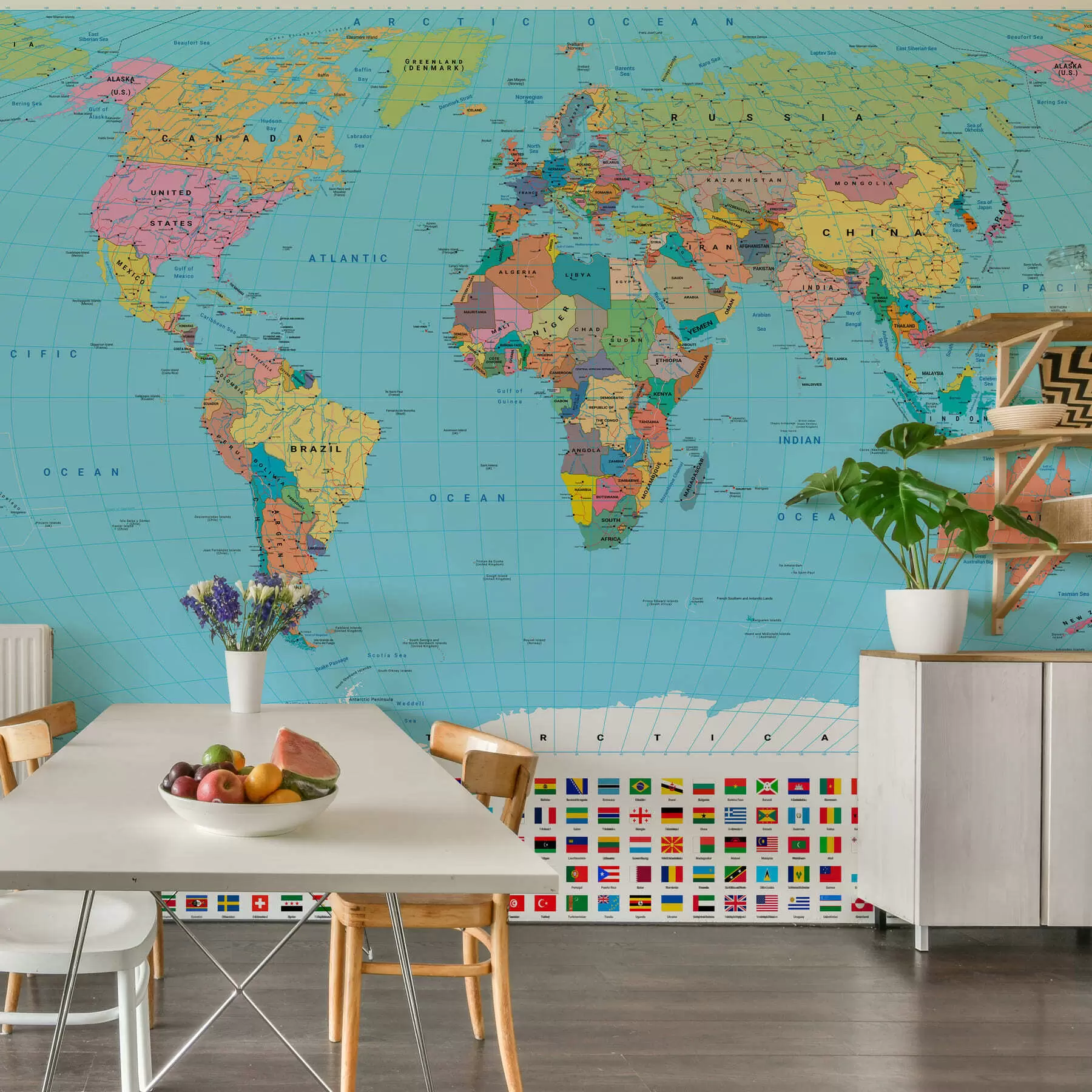 wall murals Политичка мапа света у боји са заставама, на енглеском језику c00004en