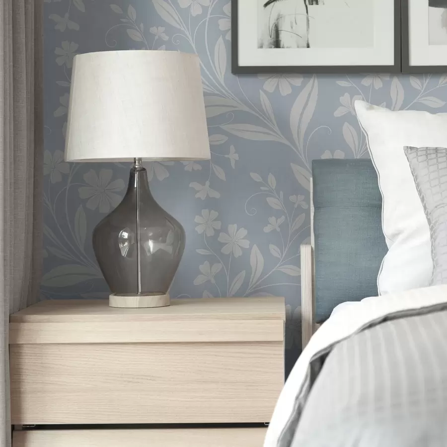wall murals Бело цвеће и винова лоза на светлоплавој позадини a01242